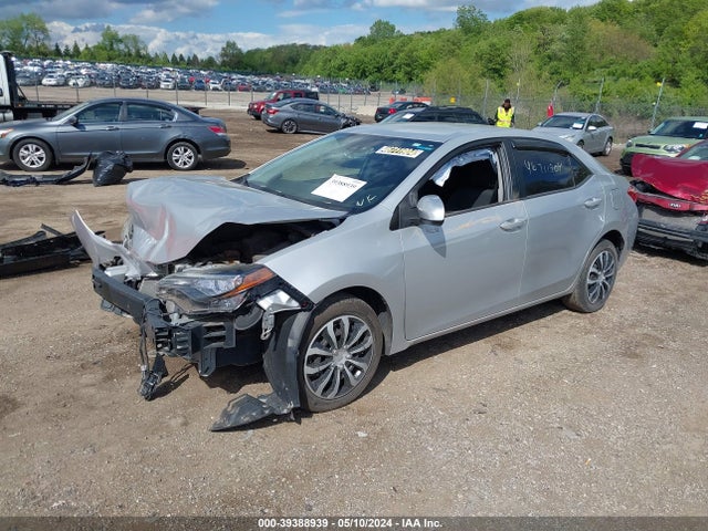 Toyota COROLLA LE 2017 2T1BURHE4HC842066 Image 2