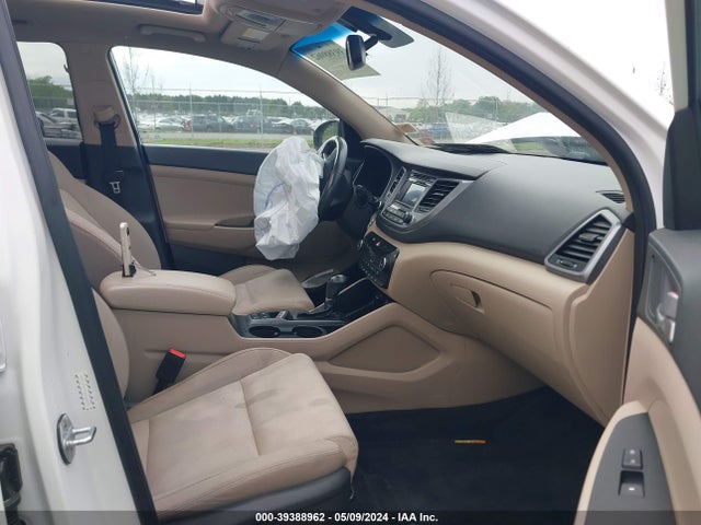 Hyundai Tucson Value 2017 KM8J3CA29HU569331 Image 5