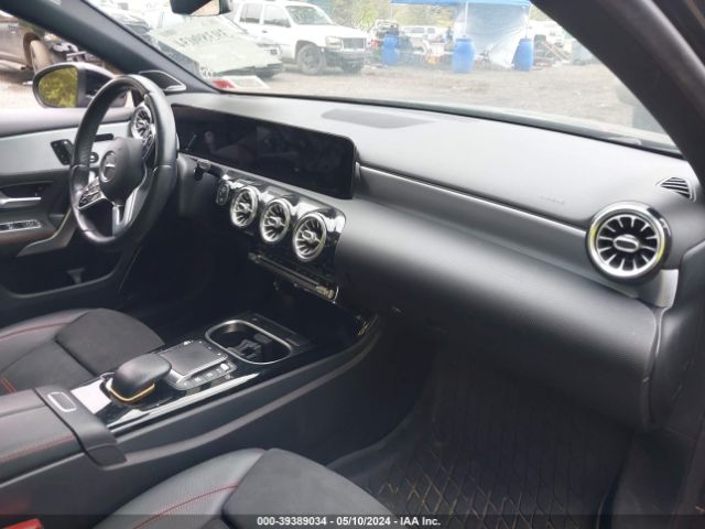 W1K3G4FB3MJ293097 Mercedes-Benz A 220 4matic