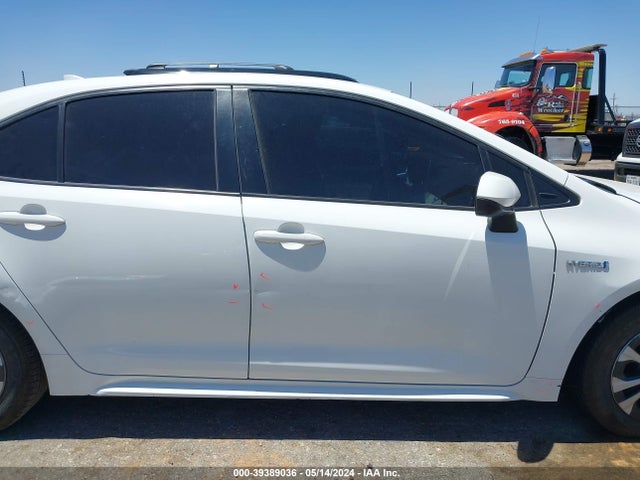 Toyota Corolla Hybrid Le 2021 JTDEAMDE2MJ003904 Image 14