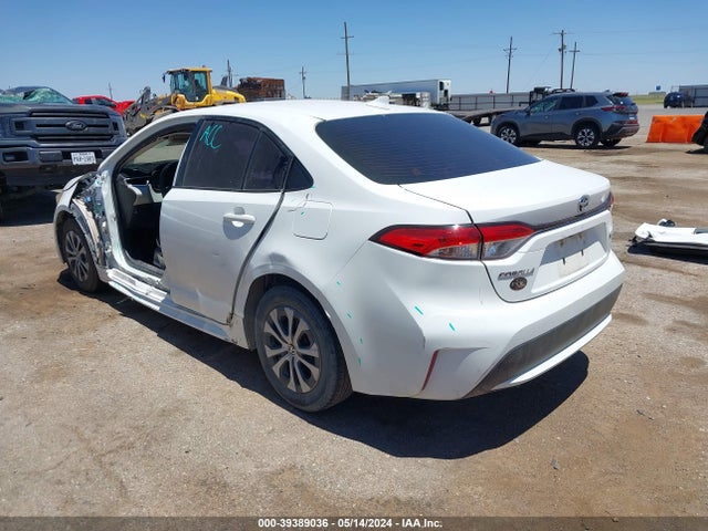 Toyota Corolla Hybrid Le 2021 JTDEAMDE2MJ003904 Image 3