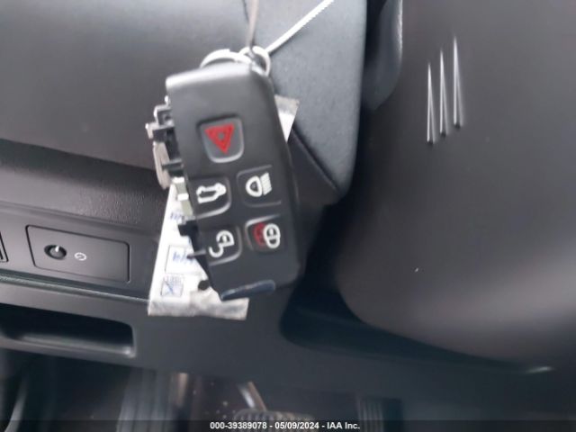 SALRRBBK5HA031444 Land Rover Discovery Hse