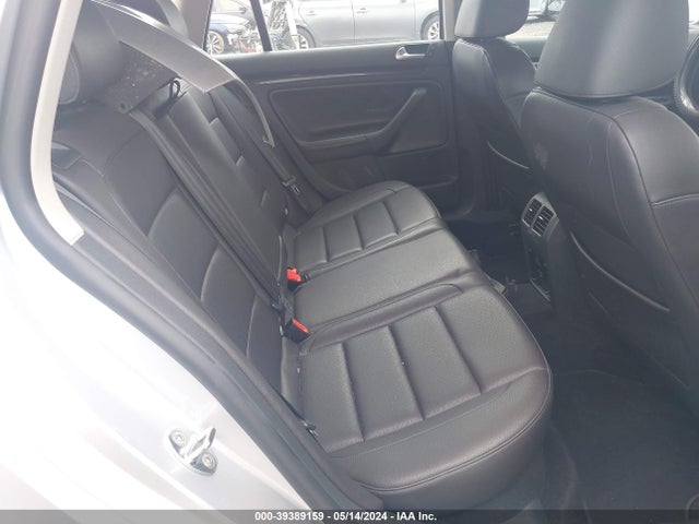 3VWPL7AJ8EM616939 Volkswagen Jetta Sportwagen 2.0l Tdi