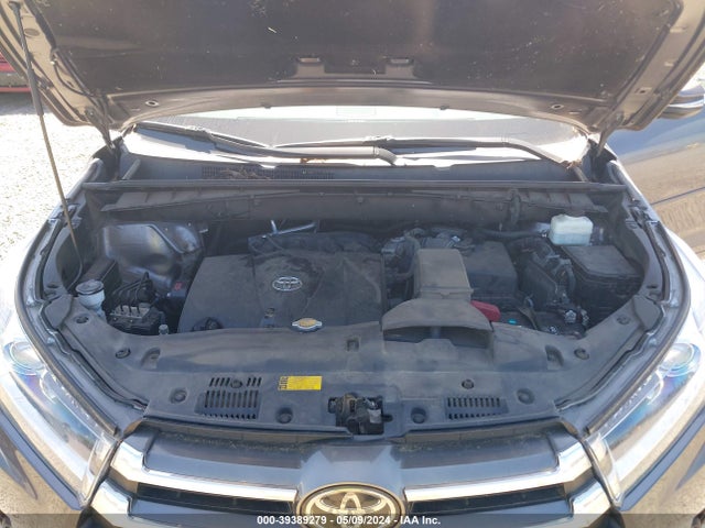 Toyota Highlander Limited Platinum 2017 5TDDZRFH5HS403702 Image 10