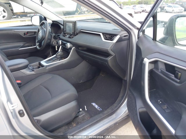Toyota RAV4 LE 2021 2T3H1RFV7MC114460 Image 5