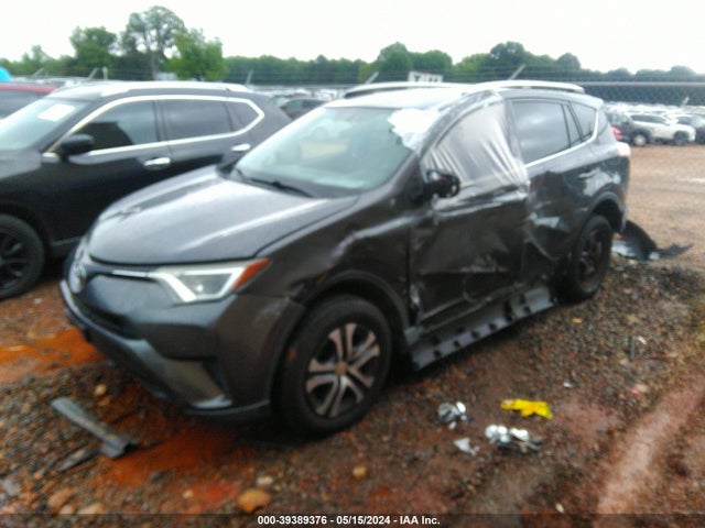 Toyota RAV4 LE 2016 JTMZFREV8GJ085799 Image 2
