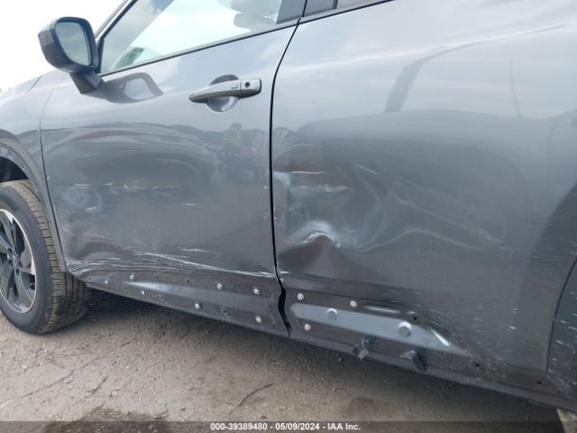 5N1BT3BA3RC715904 Nissan Rogue Sv Fwd