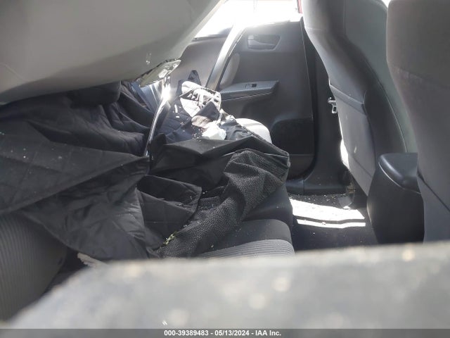 Toyota RAV4 LE 2015 JTMZFREV5FJ058638 Image 8