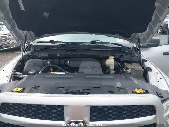 RAM 1500 Express Quad Cab 4x4 6'4 Box 2018 1C6RR7FG9JS209843 Image 10