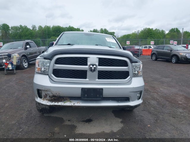 RAM 1500 Express Quad Cab 4x4 6'4 Box 2018 1C6RR7FG9JS209843 Image 12
