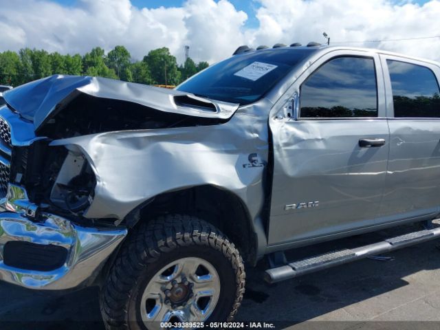 3C6UR5CL6NG250931 RAM 2500 Tradesman  4x4 6'4 Box