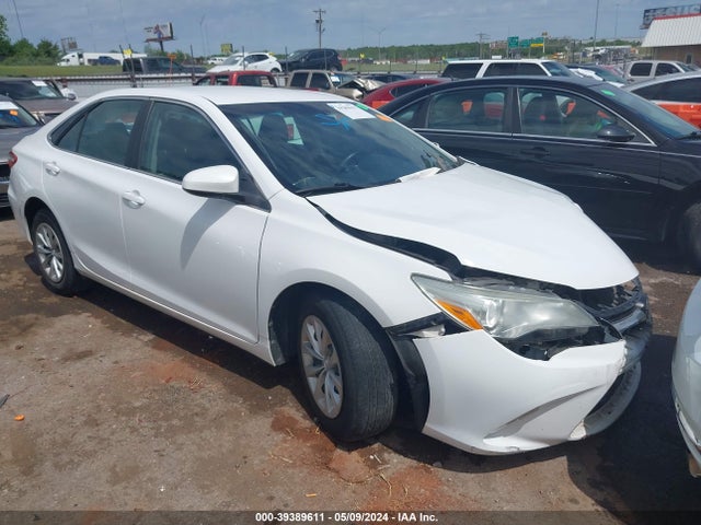 Toyota CAMRY LE 2015 4T1BF1FK0FU881575 Image 1