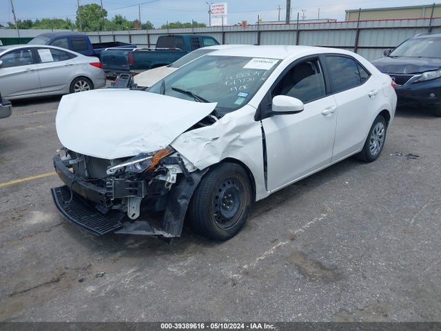 Toyota COROLLA LE 2017 5YFBURHE2HP651052 Image 2