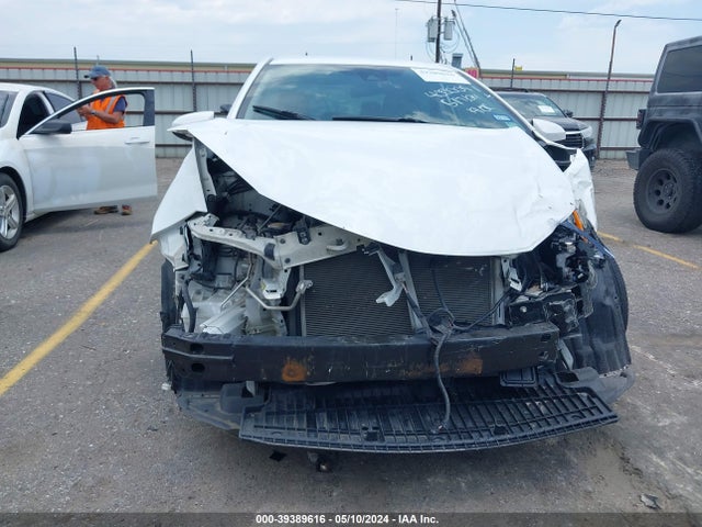 Toyota COROLLA LE 2017 5YFBURHE2HP651052 Image 6