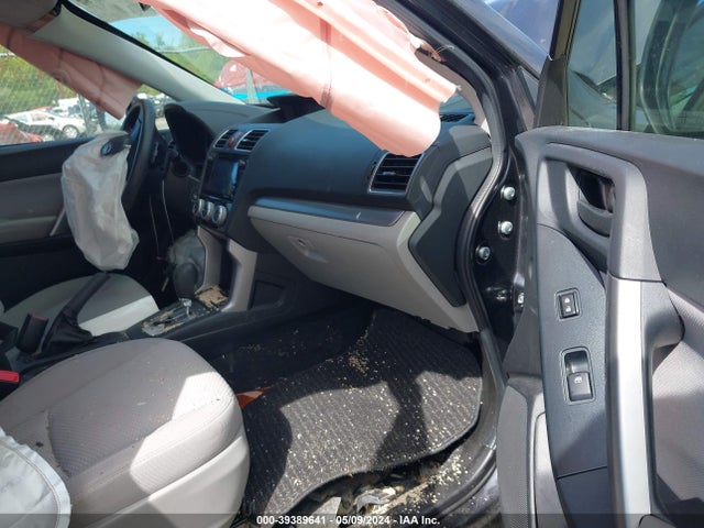 Subaru Forester 2.5i Premium 2016 JF2SJADC0GH488492 Image 5
