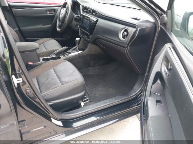 5YFBURHEXHP643698 Toyota COROLLA LE