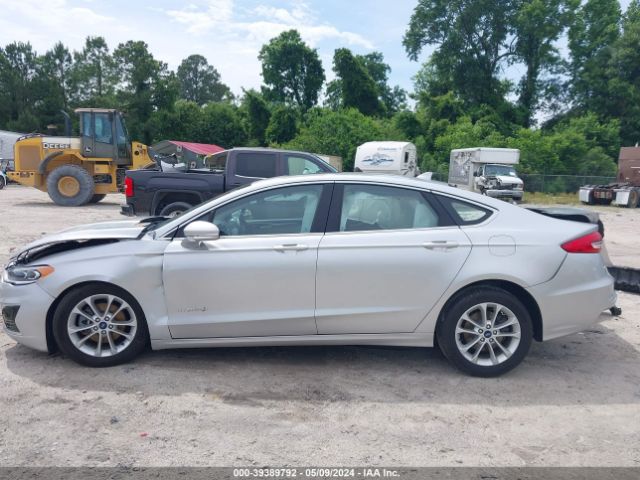 3FA6P0MU2KR136951 Ford Fusion Hybrid Sel