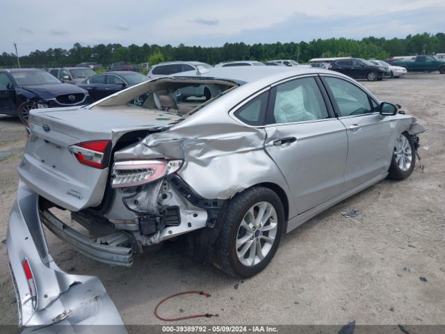 3FA6P0MU2KR136951 Ford Fusion Hybrid Sel