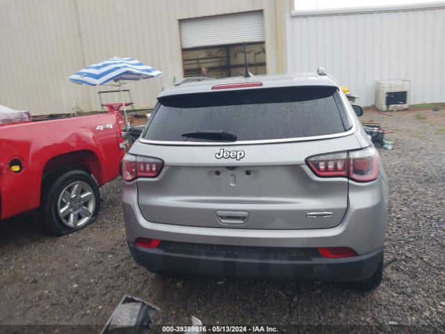 3C4NJCBBXKT649619 Jeep Compass Sun And Wheel Fwd