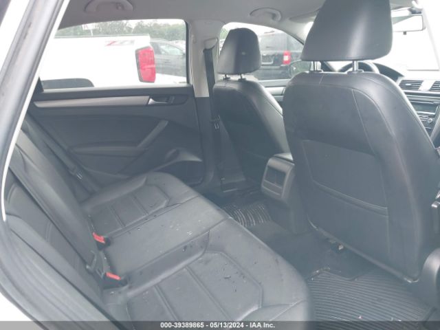 1VWAT7A35FC030578 Volkswagen Passat 1.8t Wolfsburg Edition