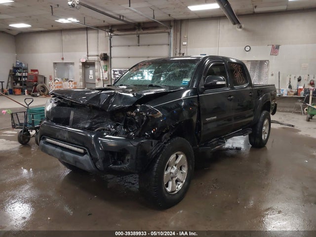 Toyota Tacoma Base V6 2014 3TMLU4EN2EM144053 Image 2