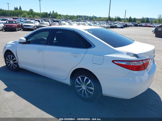 Toyota CAMRY LE 2015 4T4BF1FK4FR490113 Image 3