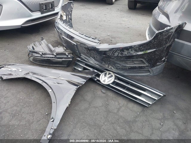 3VV3B7AX3JM175497 Volkswagen Tiguan 2.0t Se/2.0t Sel