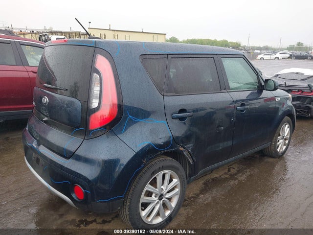 KIA SOUL + 2017 KNDJP3A5XH7447496 Image 4