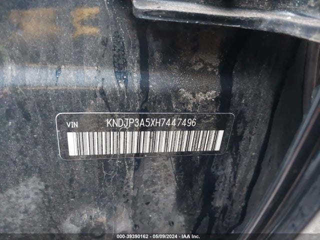 KIA SOUL + 2017 KNDJP3A5XH7447496 Image 9