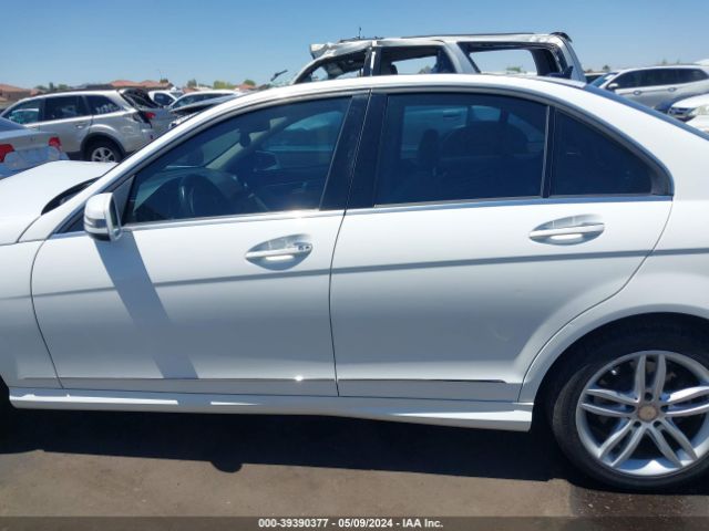 WDDGF4HB3EG221915 Mercedes-Benz C 250 Luxury/sport
