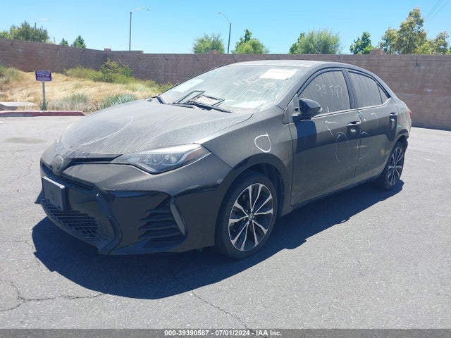 Toyota COROLLA SE 2018 5YFBURHEXJP823107 Image 2