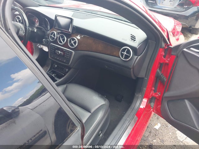 Mercedes-Benz CLA 250 2014 WDDSJ4EB2EN147640 Image 5