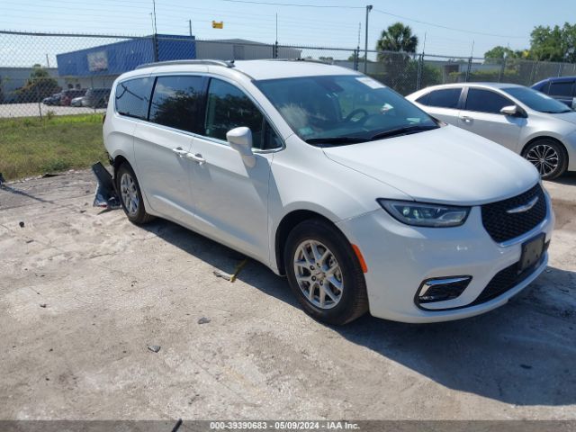 Auction sale of the 2022 Chrysler Pacifica Touring L, vin: 2C4RC1BG2NR168590, lot number: 39390683