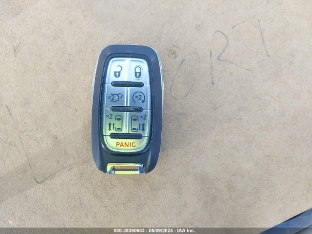 2C4RC1BG2NR168590 Chrysler Pacifica Touring L