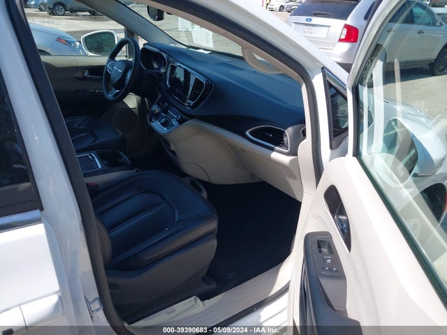 2C4RC1BG2NR168590 Chrysler Pacifica Touring L