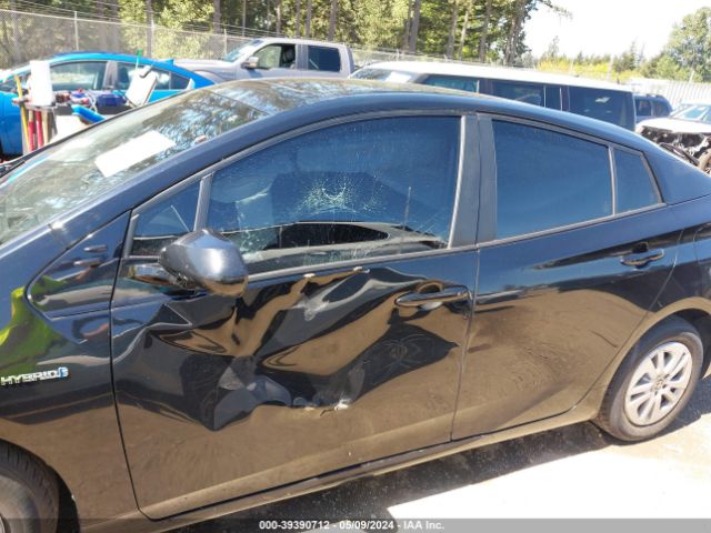 JTDKARFU0H3533299 Toyota Prius Four