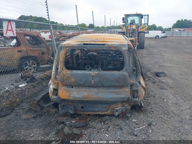 KIA SOUL + 2015 KNDJP3A52F7749233 Image 13