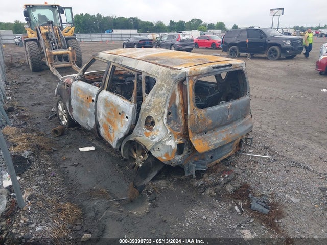 KIA SOUL + 2015 KNDJP3A52F7749233 Image 3