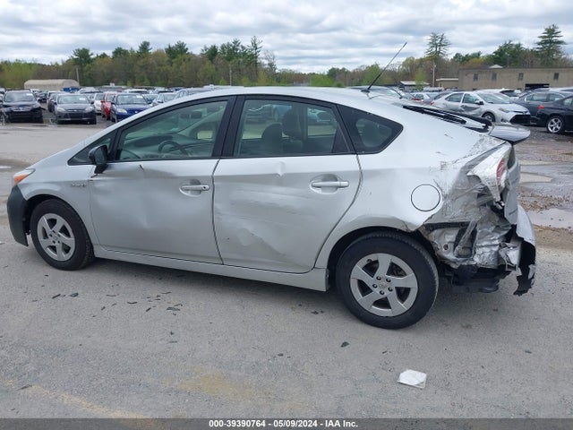 Toyota Prius Two 2015 JTDKN3DU1F1962447 Image 6