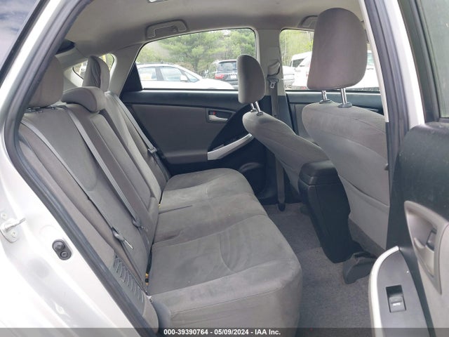 Toyota Prius Two 2015 JTDKN3DU1F1962447 Image 8