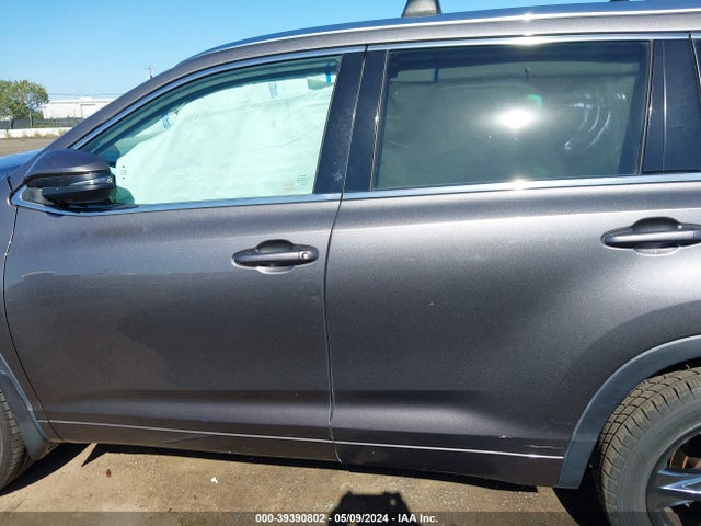 Toyota Highlander Limited Platinum 2018 5TDDZRFHXJS804054 Image 15