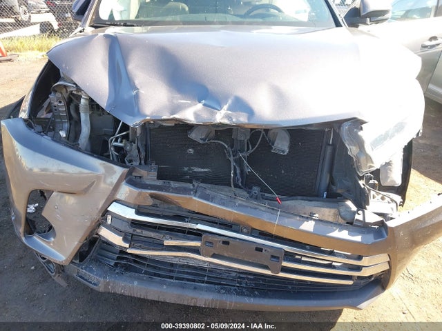 Toyota Highlander Limited Platinum 2018 5TDDZRFHXJS804054 Image 6