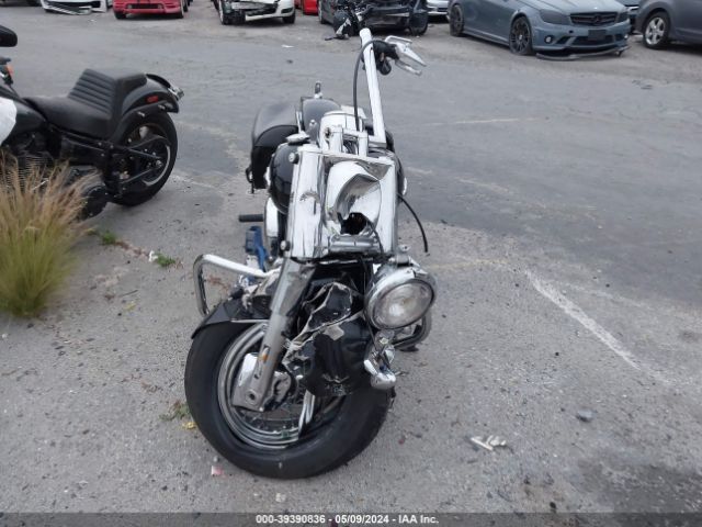 2020 HARLEY-DAVIDSON FLHC 1HD1YAJ22LB025928 Photo 4