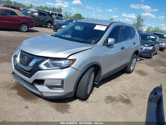 Nissan ROGUE S 2017 KNMAT2MV8HP612477 Image 2