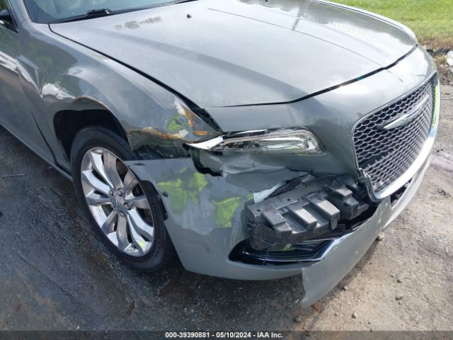 2C3CCAKG1JH165108 Chrysler 300 Limited Awd