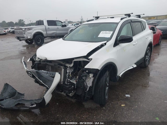 Toyota RAV4 LE 2016 2T3ZFREV2GW290780 Image 2