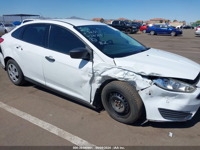 Ford FOCUS S 2018 1FADP3E26JL313231 Image 6