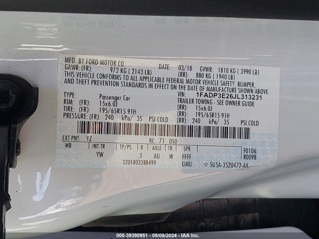 Ford FOCUS S 2018 1FADP3E26JL313231 Image 9