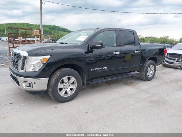 Nissan TITAN SV 2018 1N6AA1E54JN530341 Image 2