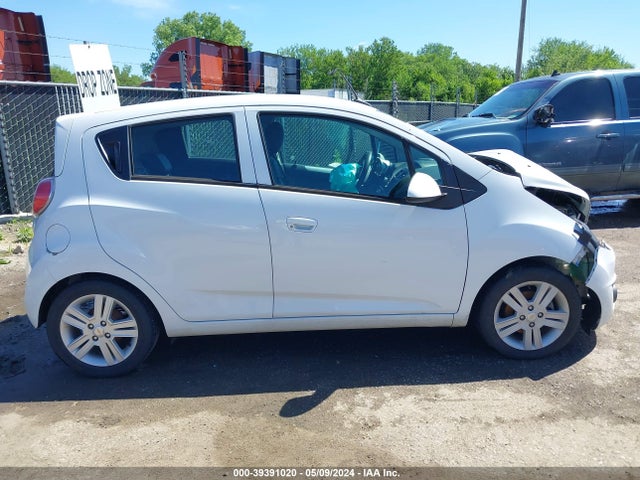 Chevrolet Spark 1lt Auto 2014 KL8CD6S95EC556688 Image 14